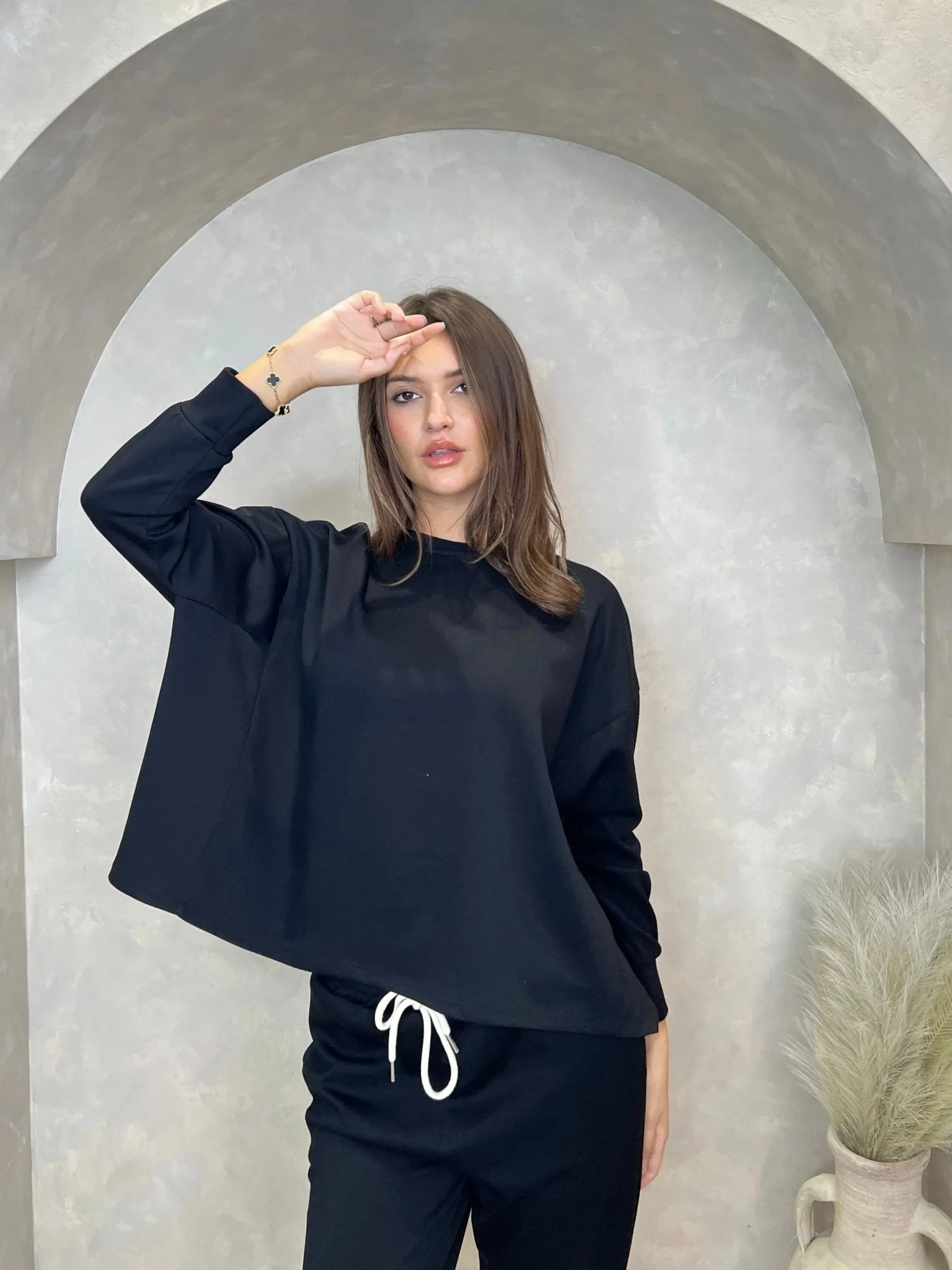 Black Round Neck Sweatshirt