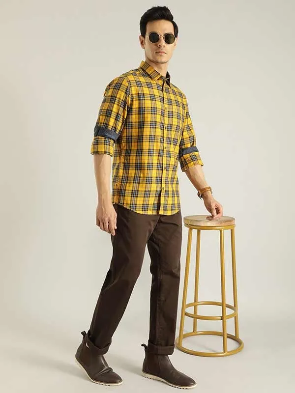 Men Checked Full Sleeve Cotton Blend Shirt