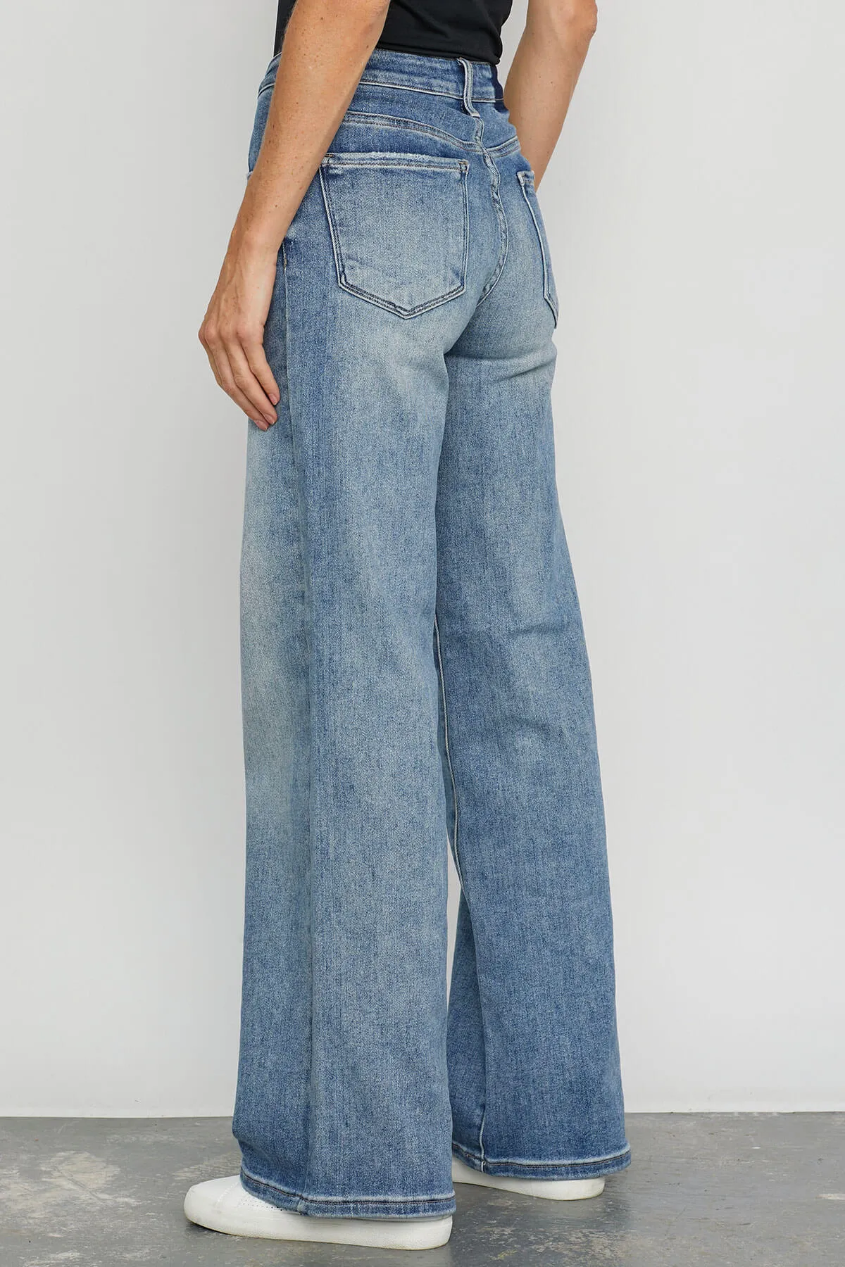 Courtney Midrise Wide-Leg Jeans – Risen, Trendy Denim for Women