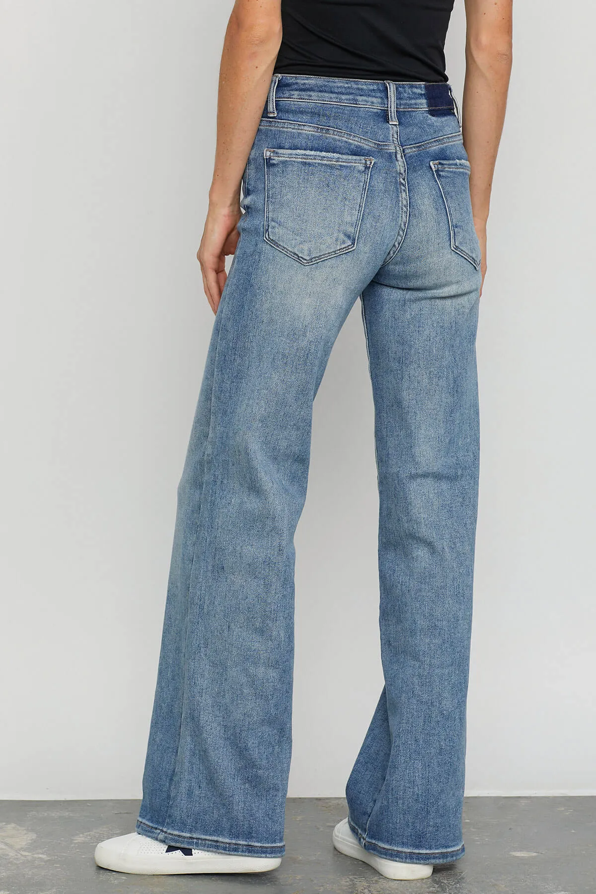 Courtney Midrise Wide-Leg Jeans – Risen, Trendy Denim for Women